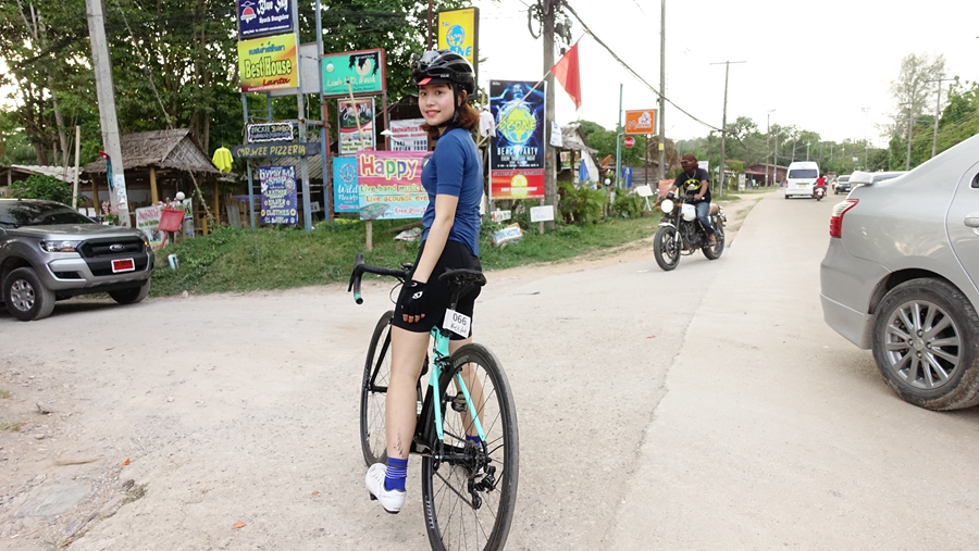 Hi！女神｜死飞女神进击公路赛场   元气大欣了解一下！