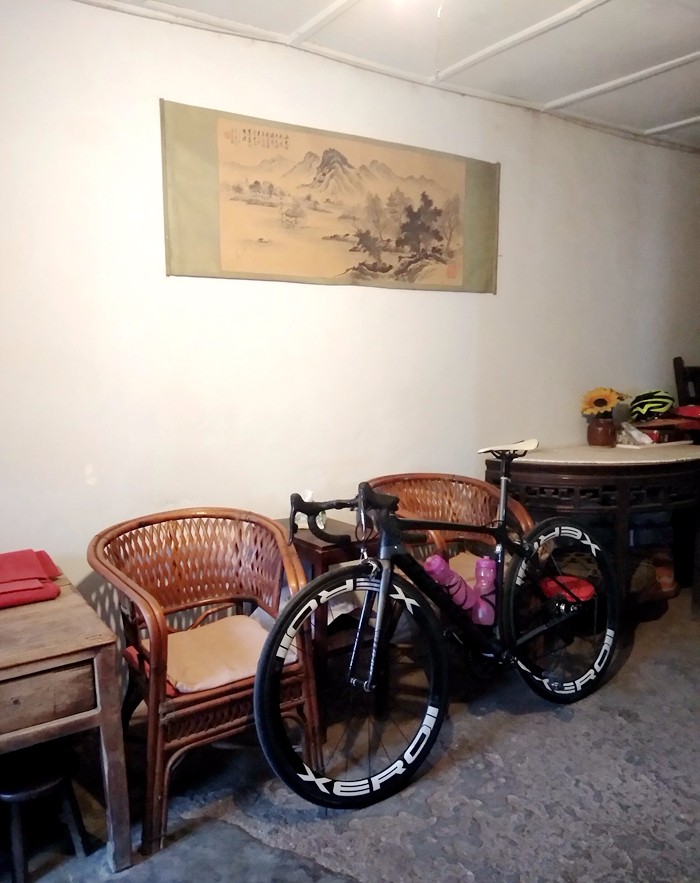 胖強尋山記｜騎行大美涼山  醉賞杜鵑花海  品味彝族風情