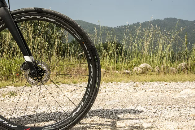 丰富骑行体验 Pirelli推出全新无内胎外胎Cinturato