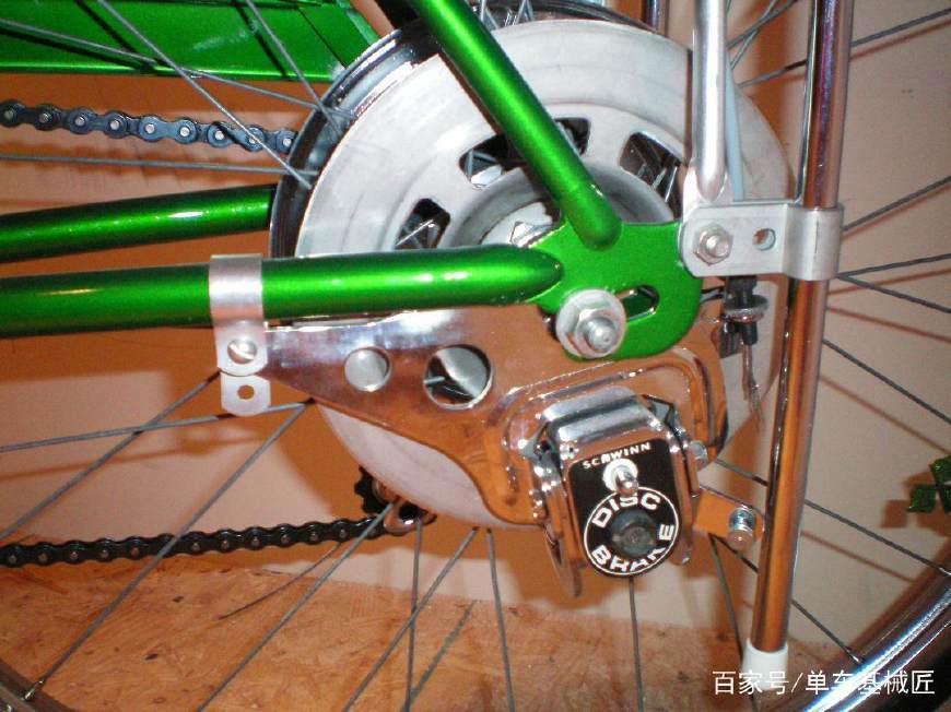 自行车刹车演变：最早的刹车竟然是勺子，1920年进化到倒闸花鼓