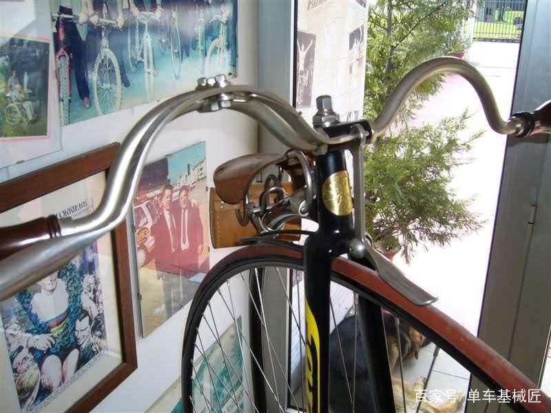 自行车刹车演变：最早的刹车竟然是勺子，1920年进化到倒闸花鼓