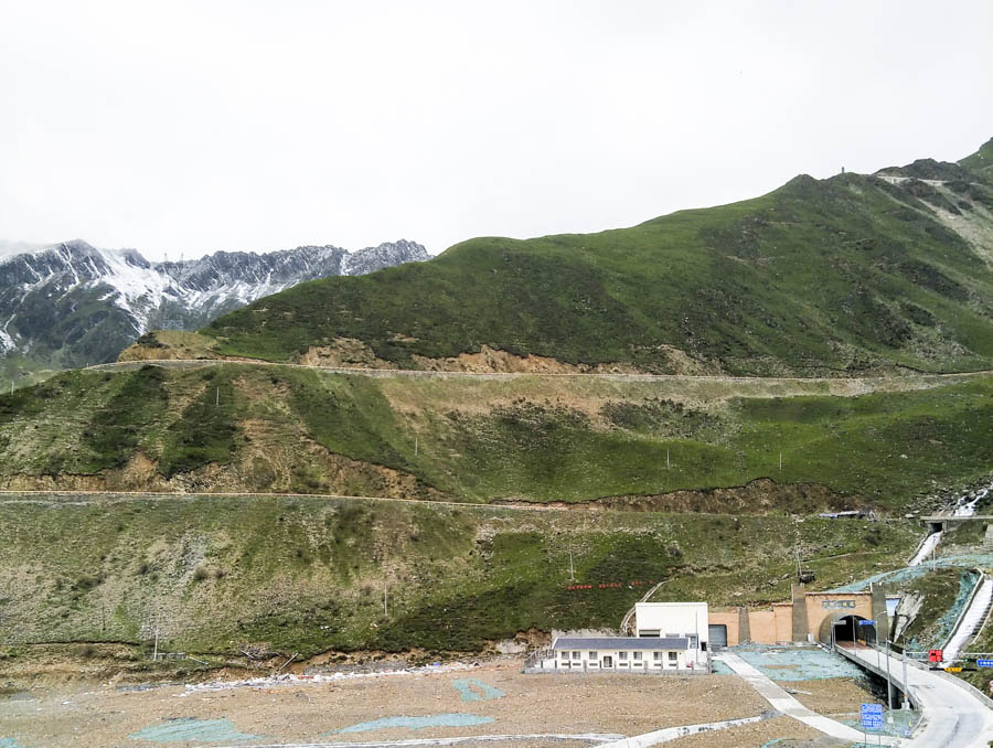 胖強(qiáng)尋山記｜熊貓王國(guó)之巔巴郎山：翻雪山 抗高反  自虐+暴爽