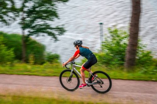 奔驰与ARGON 18合作打造全碳车架耐力公路车