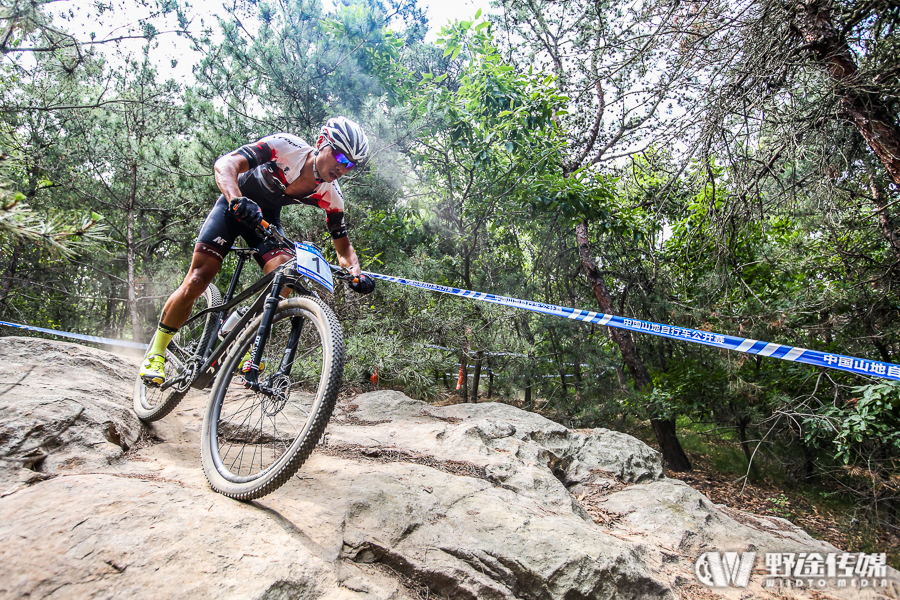 山地公开赛威海·环翠站D1：狼烟四起 封宽杰单飞三连胜