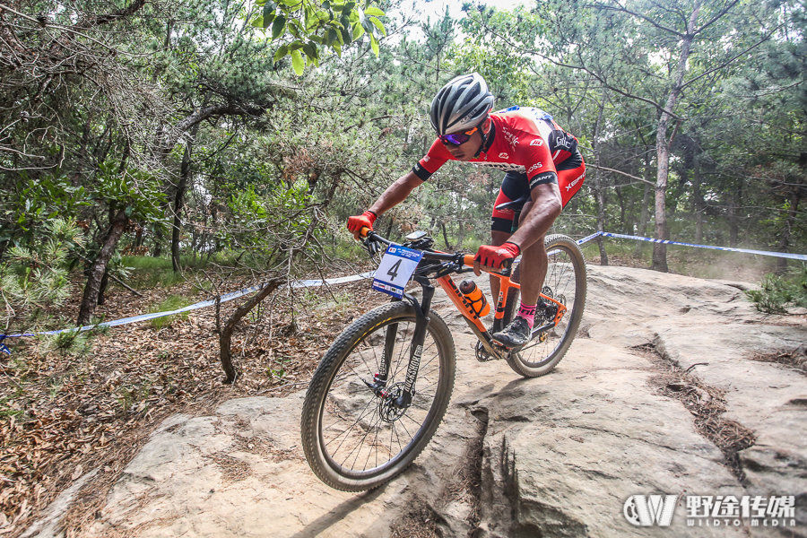 山地公开赛威海·环翠站D1：狼烟四起 封宽杰单飞三连胜