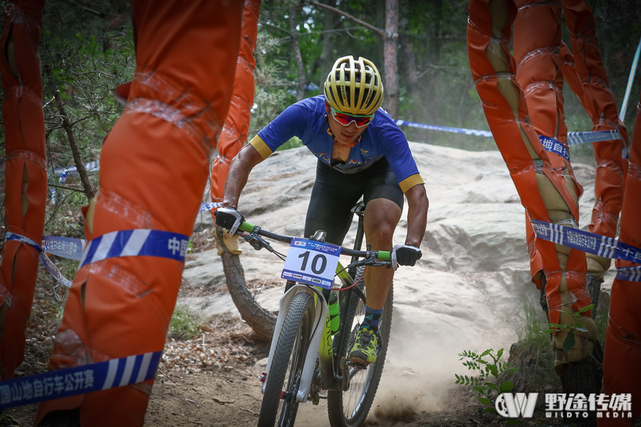 山地公开赛威海·环翠站D1：狼烟四起 封宽杰单飞三连胜