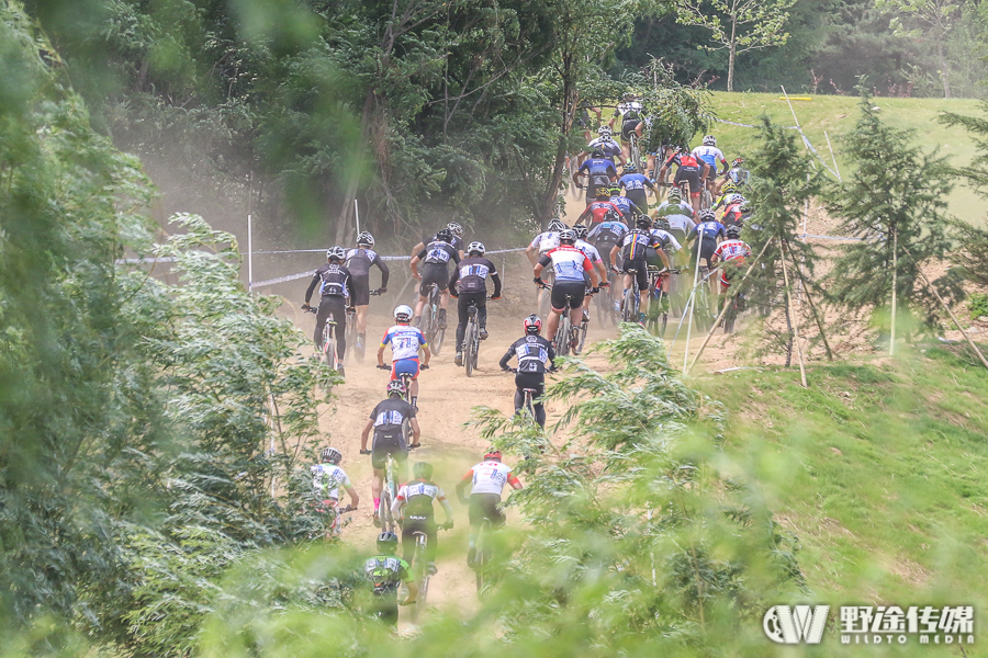 山地公开赛威海·环翠站D1：狼烟四起 封宽杰单飞三连胜