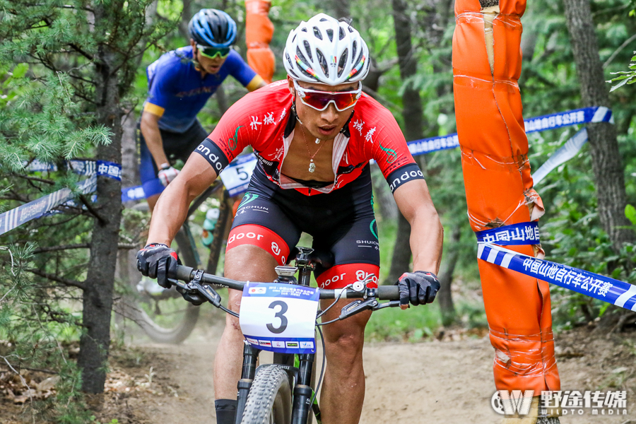 山地公开赛威海·环翠站D1：狼烟四起 封宽杰单飞三连胜