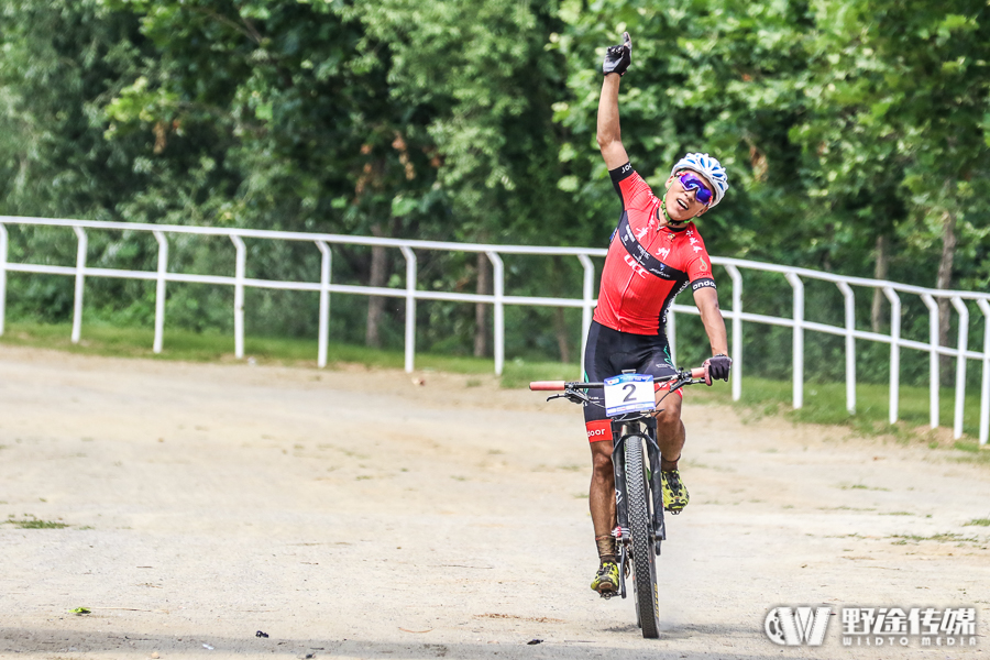 山地公开赛威海·环翠站D1：狼烟四起 封宽杰单飞三连胜