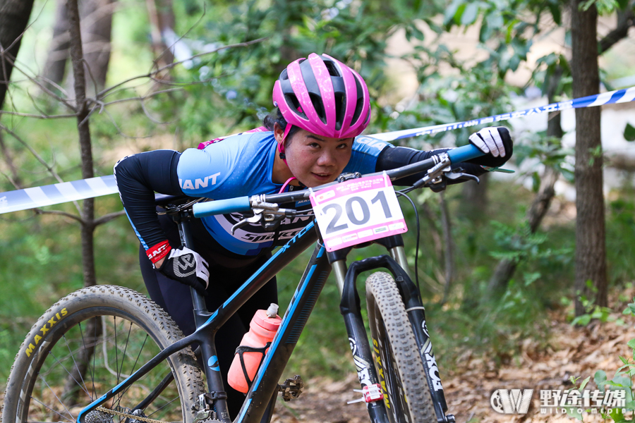 山地公开赛威海·环翠站D1：狼烟四起 封宽杰单飞三连胜