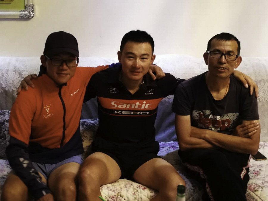 胖强寻山记丨12小时环青海湖   与丽江风神基情一日游