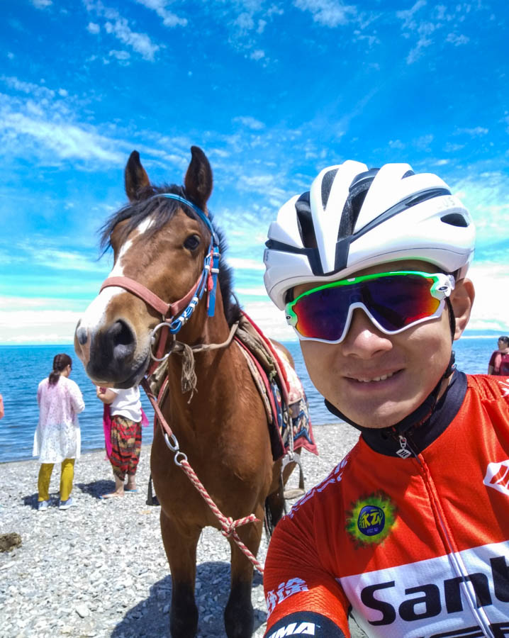 胖强寻山记丨12小时环青海湖   与丽江风神基情一日游