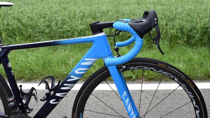 Pro环法战车 金塔纳的黑蓝Canyon Ultimate CF SLX