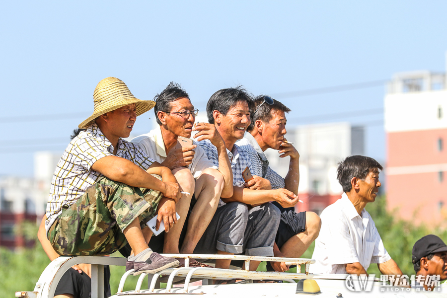 环湖赛S10：腾格里沙漠狂飙车 圆点衫尘埃落定