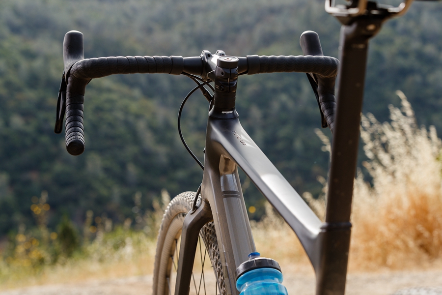 捷安特发布全新Gravel Bike—Revolt Advanced