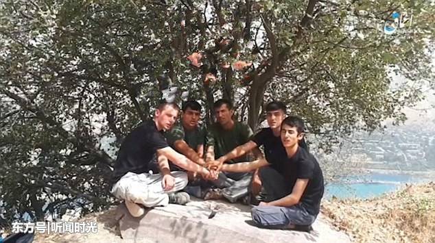 美国夫妇辞职骑行世界 遭车撞刀刺客死塔吉克斯坦