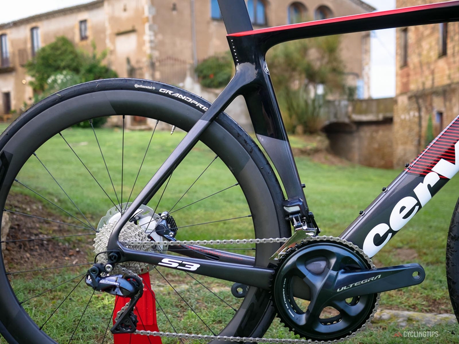 全新工业设计成果 Cervélo正式发布气动车型S5 Disc