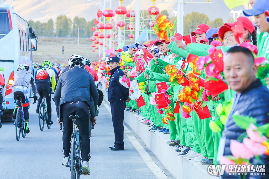 首届跨喜马拉雅极限赛收官：一路欢歌去拉萨