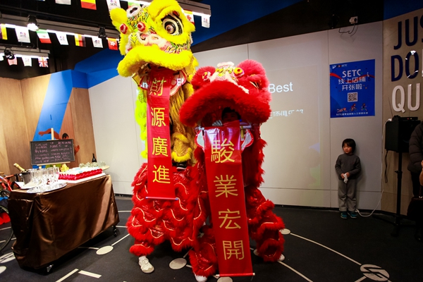 上海毅力特铁人三项俱乐部训练房正式开张