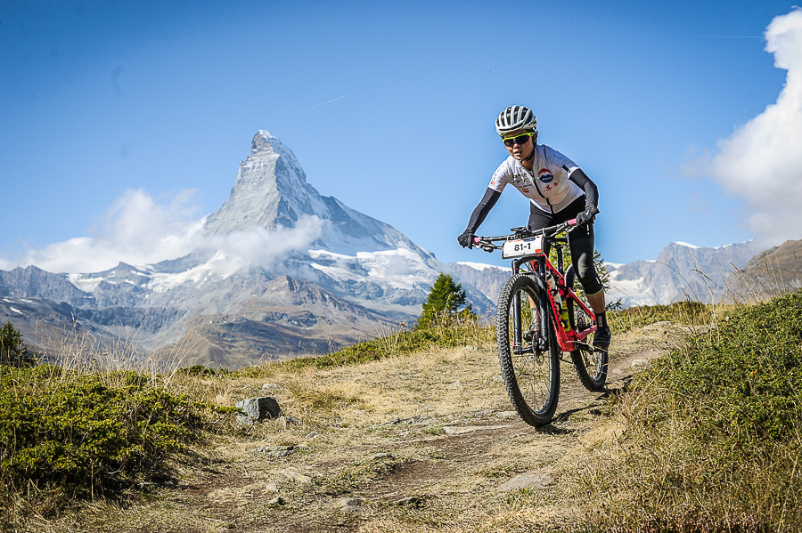 风云秀场｜张曦浠：从“赛场新人” 到最具人气女车手