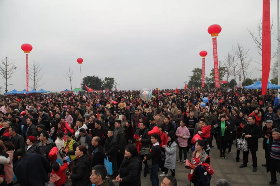 达州千年“元九登高”节  数十万市民众倾城出动