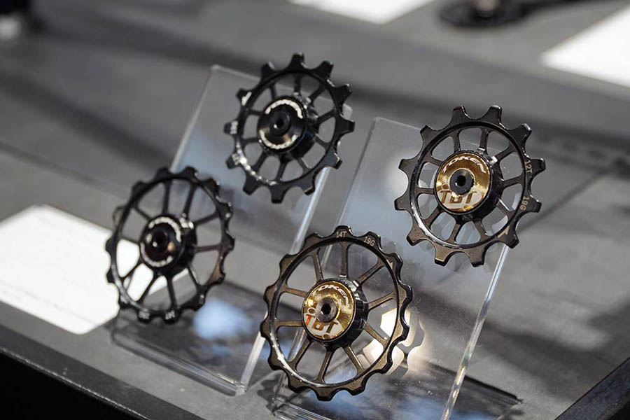 Shimano 105也能有大鸡腿 Token推出系列新品