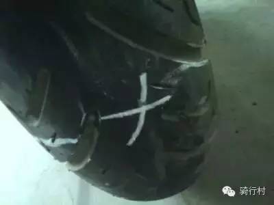 骑行路上爆胎，到底是人品还是经验问题？