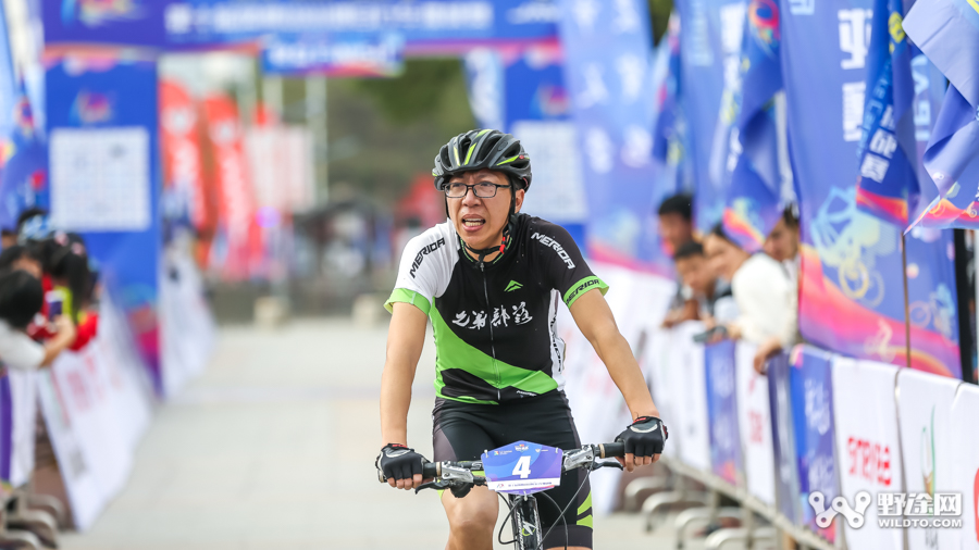 JAVA杯第十届凤凰山山地赛 单飞哥黄广鸿冠绝全场