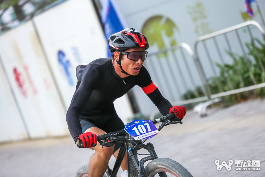 JAVA杯第十届凤凰山山地赛 单飞哥黄广鸿冠绝全场