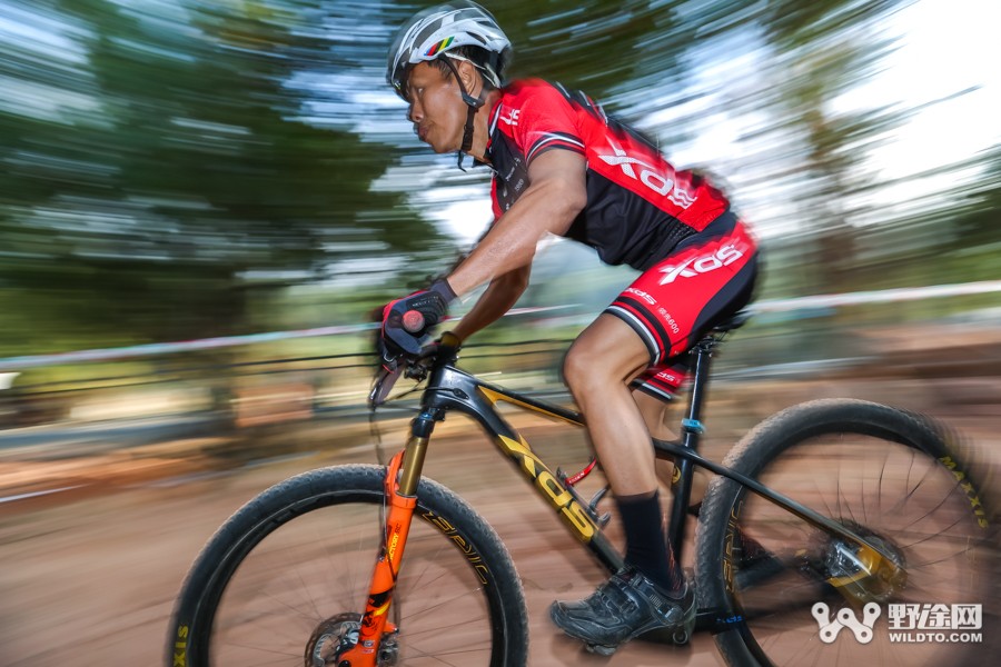 JAVA杯第十届凤凰山山地赛 单飞哥黄广鸿冠绝全场