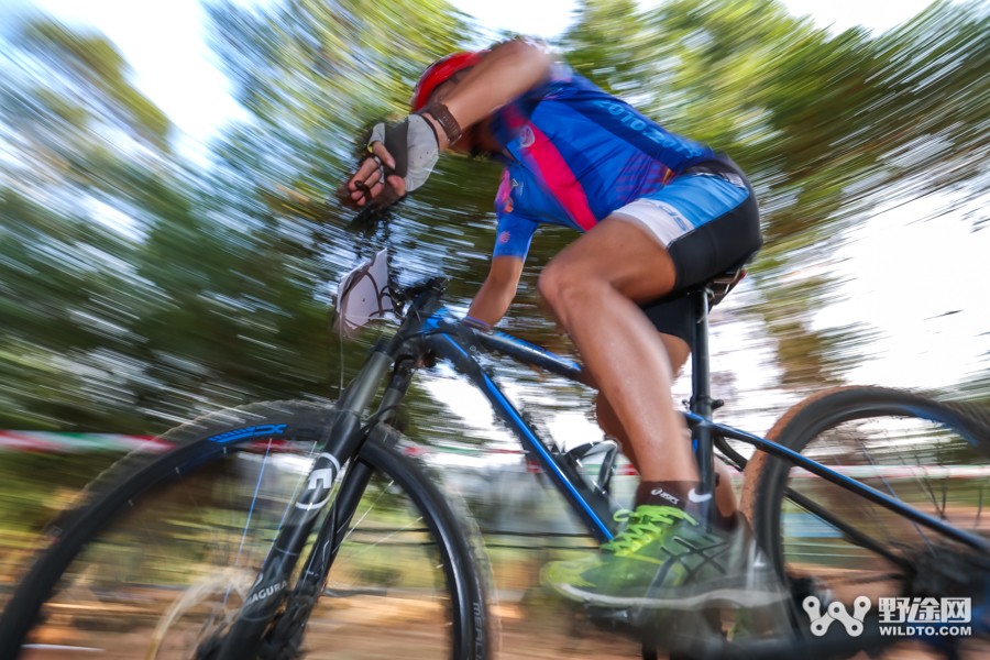 JAVA杯第十届凤凰山山地赛 单飞哥黄广鸿冠绝全场