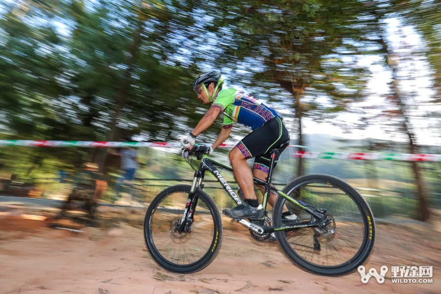 JAVA杯第十届凤凰山山地赛 单飞哥黄广鸿冠绝全场
