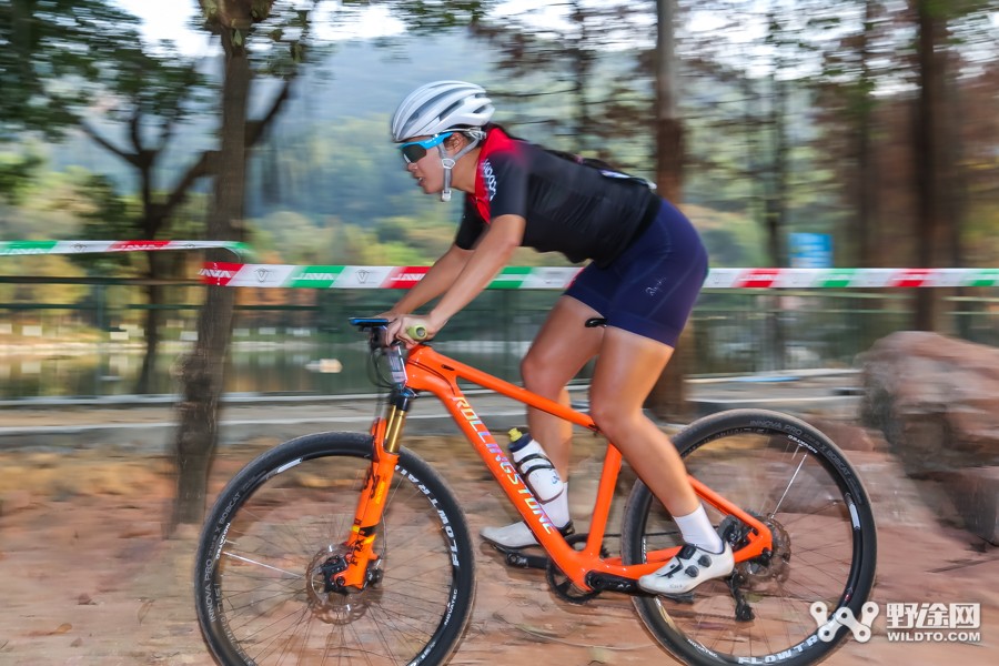 JAVA杯第十届凤凰山山地赛 单飞哥黄广鸿冠绝全场