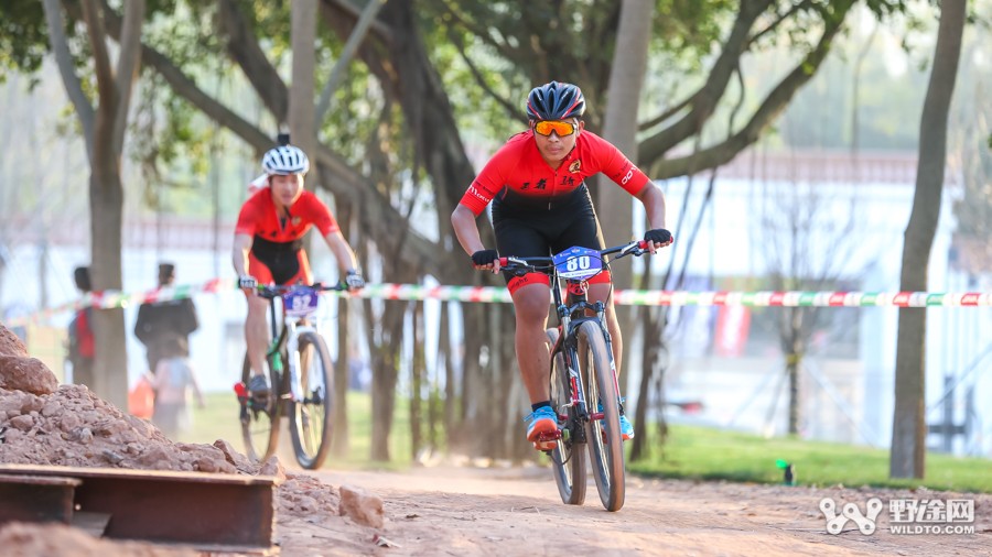 JAVA杯第十届凤凰山山地赛 单飞哥黄广鸿冠绝全场