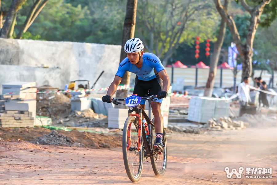 JAVA杯第十届凤凰山山地赛 单飞哥黄广鸿冠绝全场