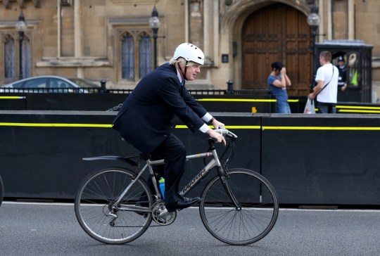 英国首相想要自行车当圣诞礼物 曾因爱车被偷落泪