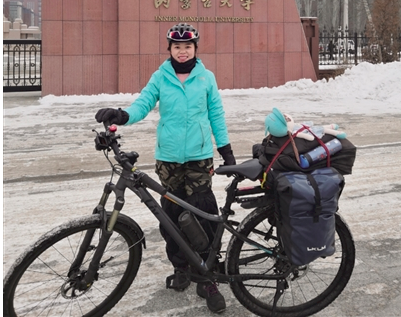 上海骑行到呼和浩特 23岁云南女孩用镜头记录温暖瞬间