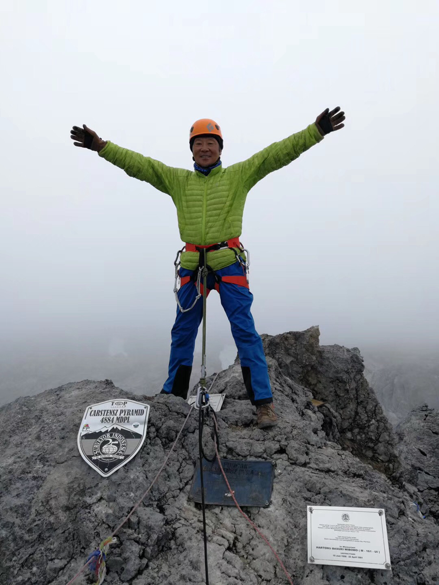 铁三人物｜王战平：登珠峰玩铁三  谁说60岁后就要停下来