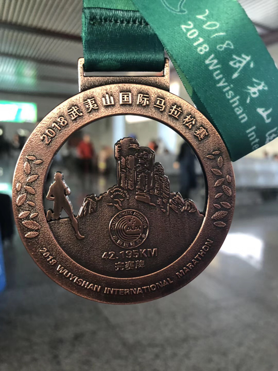 铁三人物｜王战平：登珠峰玩铁三  谁说60岁后就要停下来