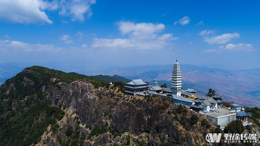 大理鸡足山第二届爬坡赛：坡神胡甜甜成功卫冕