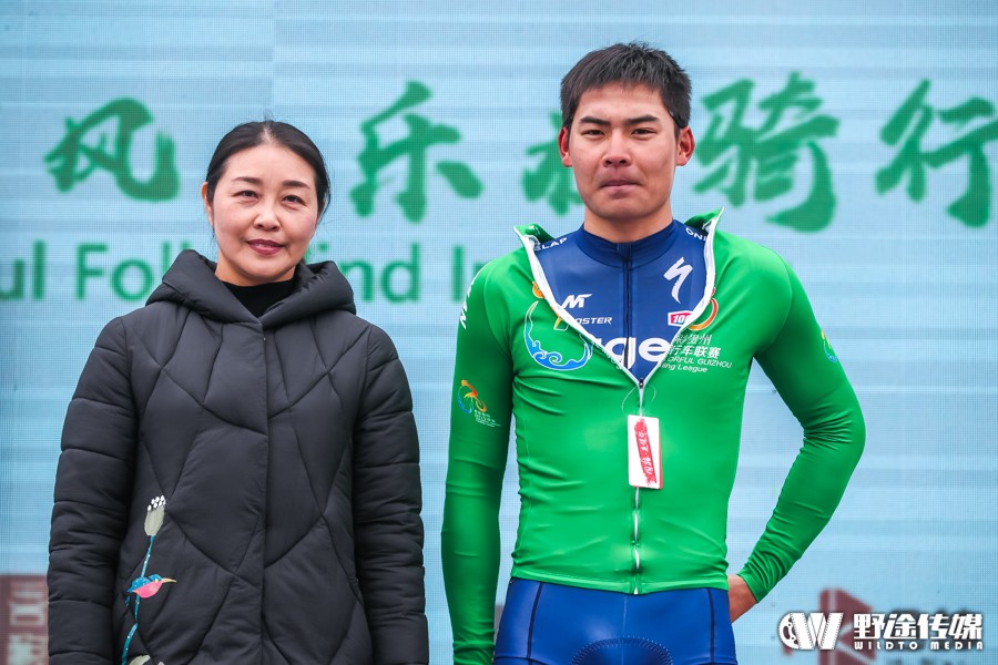 多彩贵州联赛福泉站 | D1 夏威冲刺制胜蒙古国车手