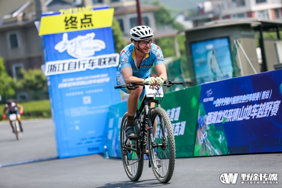 浙江聯(lián)賽首站 | 龍塢茶鎮(zhèn) 最美賽道 米久江成功衛(wèi)冕