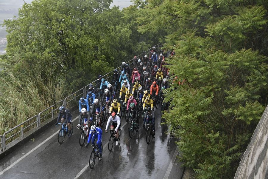 环意｜S5  阿克曼雨中再胜 迪穆兰因伤退赛