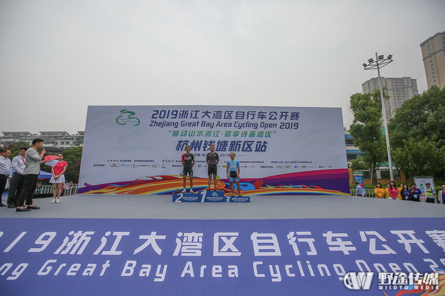 浙江大湾区自行车公开赛：昔日队友的冲刺对决 “威”力更足
