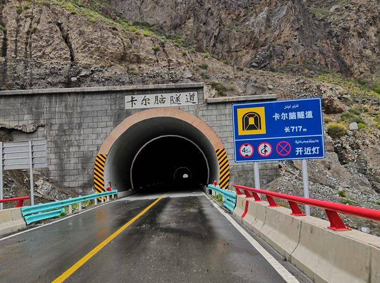 胖強(qiáng)尋山記｜穿梭獨(dú)庫(kù)公路  “最美公路”上演四季輪轉(zhuǎn)（上）