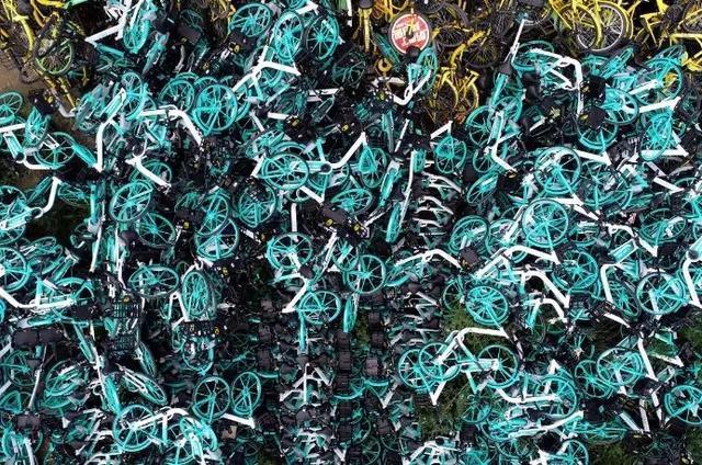 再现“单车坟场”！太原集中存放6万余辆遗弃共享单车