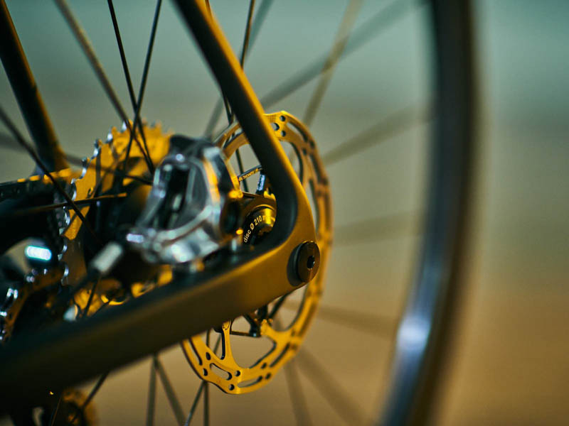 能上路的6kg以下碟刹公路 Canyon推出新款Evo Disc