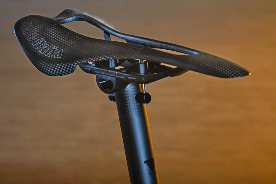 能上路的6kg以下碟刹公路 Canyon推出新款Evo Disc