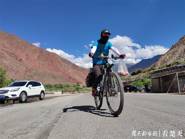 一骑向西  湖北3名大二学生骑行去西藏