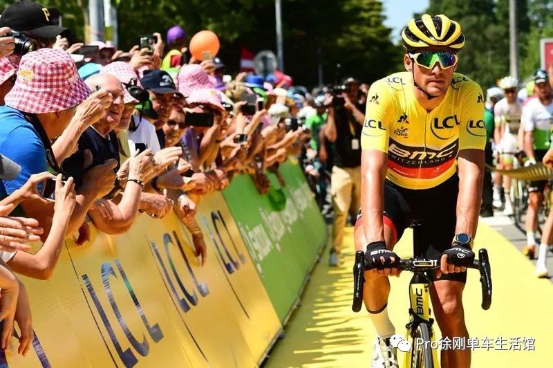 尝试成为职业车手是一个人能尝试的最有意义的事